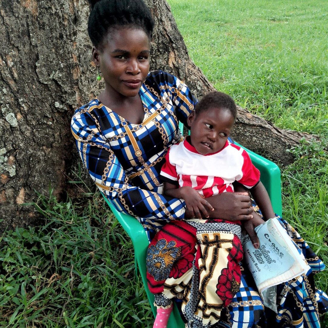 Catherine and Charles at a Baby Ubuntu session